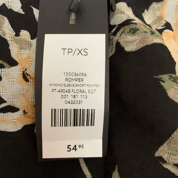 Dynamite Kimono Sleeve Floral Romper (New With Tag) - Picture 4 of 5